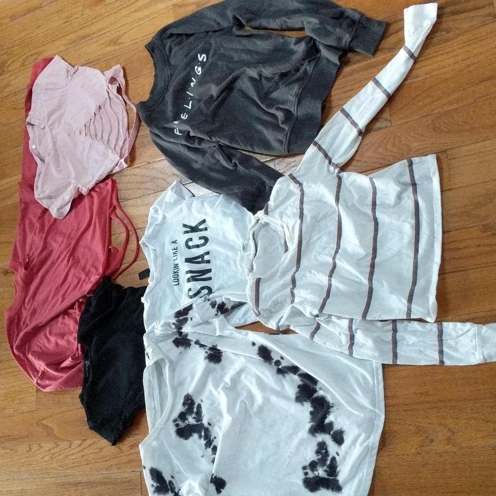 7 shirts for the price of one! Trendsetter athleisure casual trendy bundle